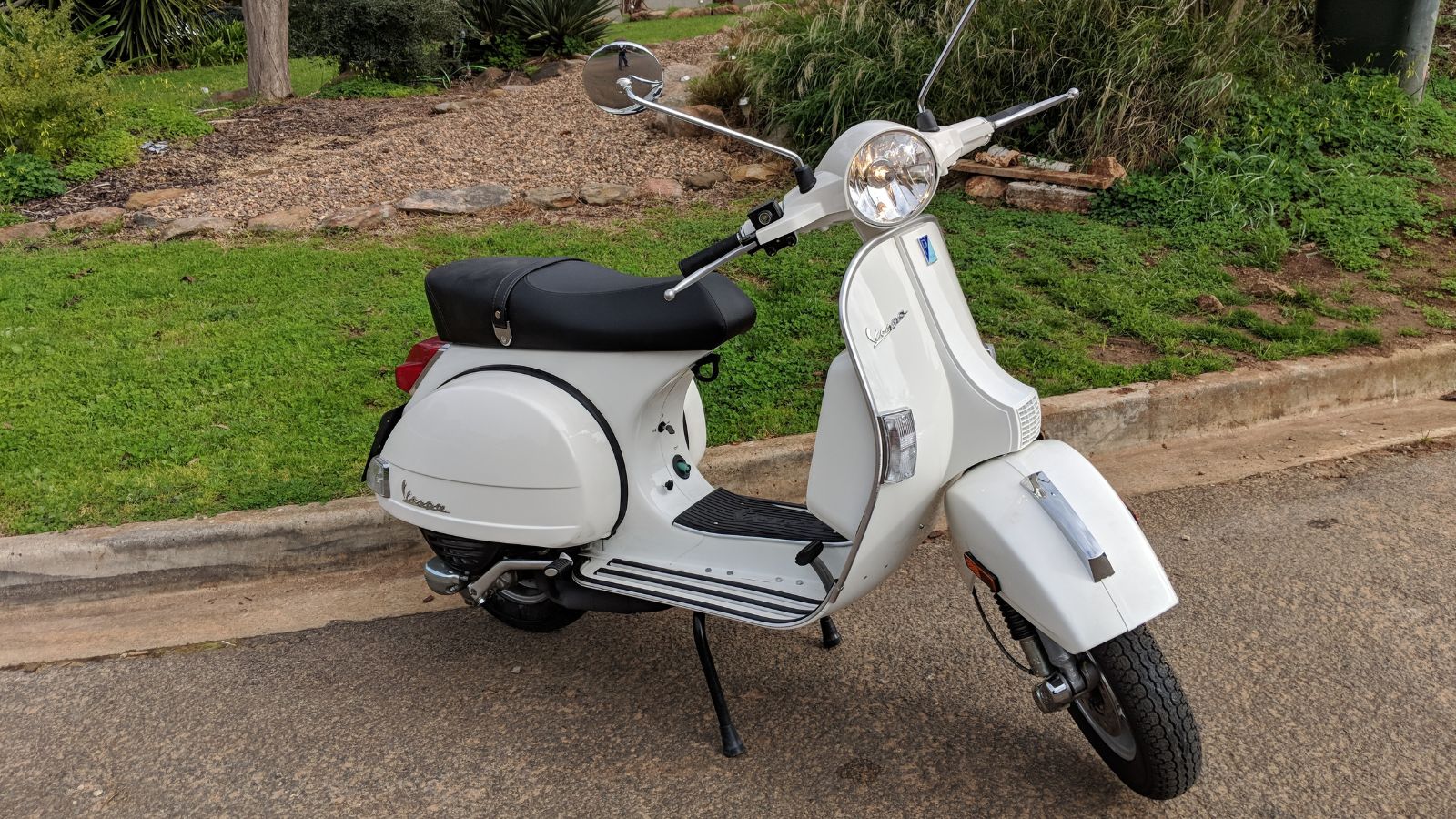 Vespa PX150 (2017 Model)