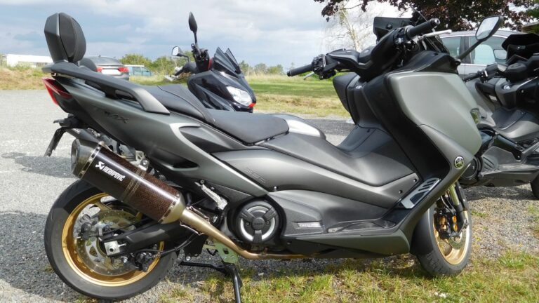 Yamaha TMAX 560