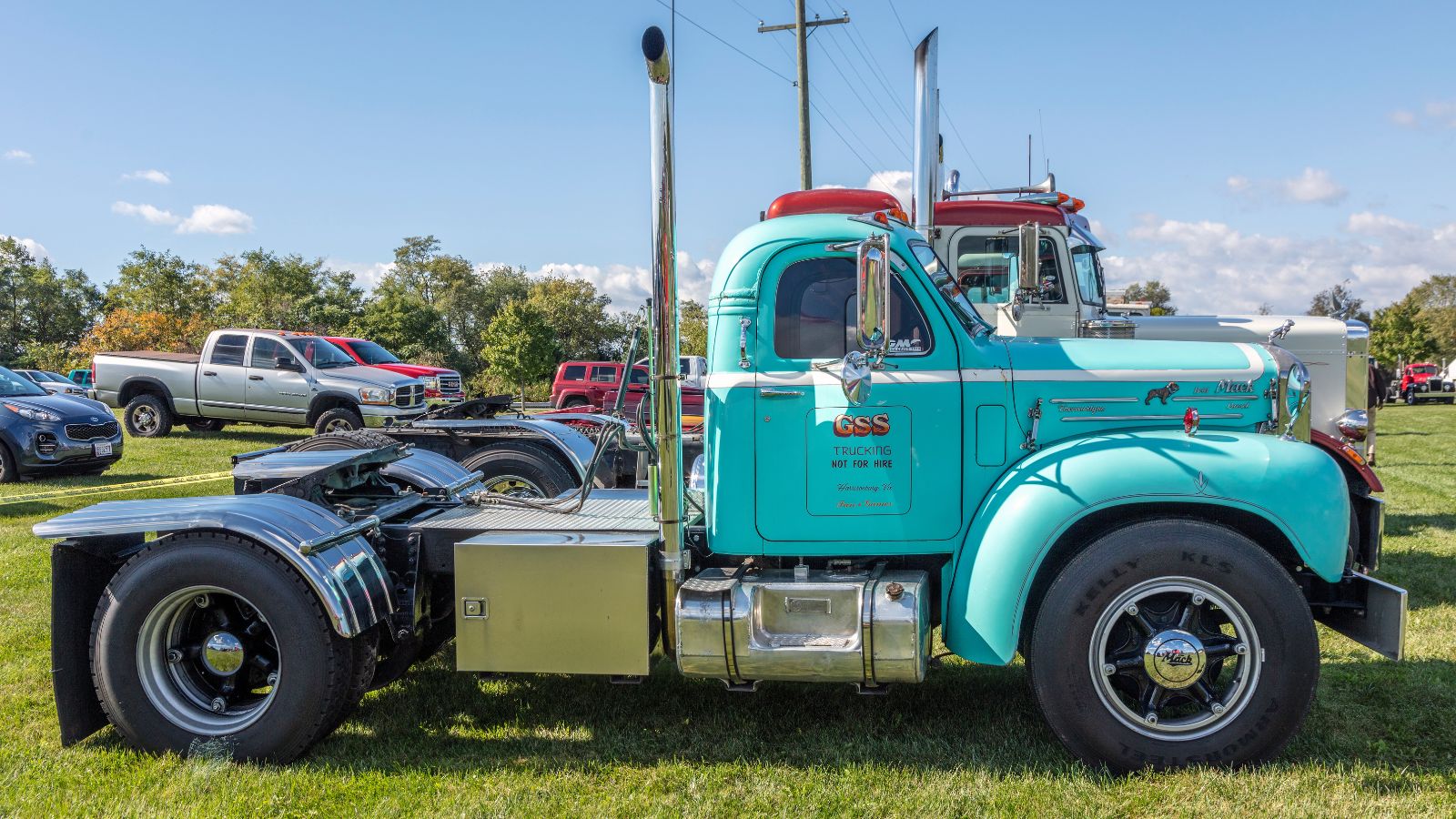 1957 Mack B-57 truck
