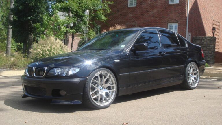 2005 BMW 330i ZHP