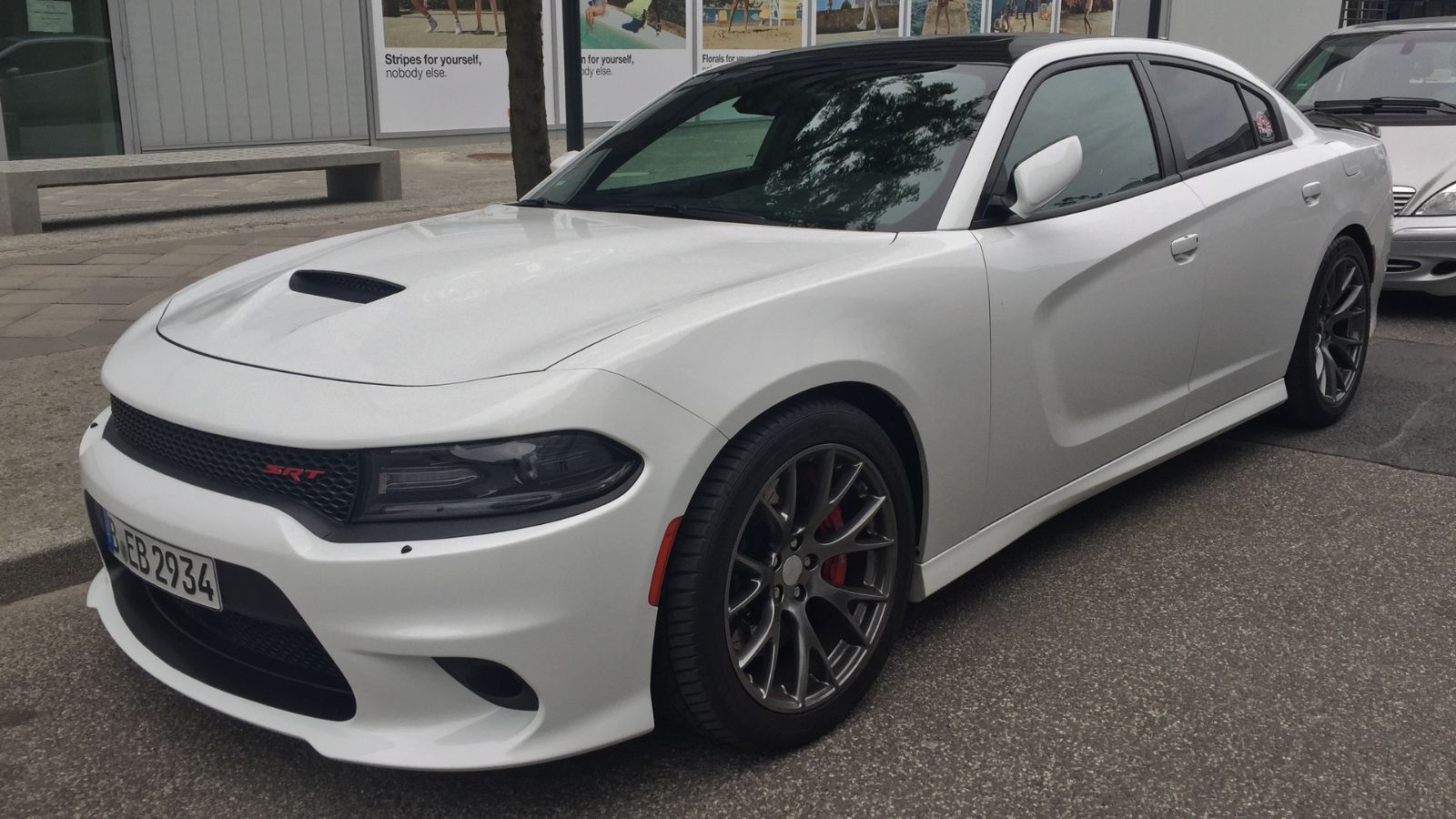 Dodge Charger SRT8 white