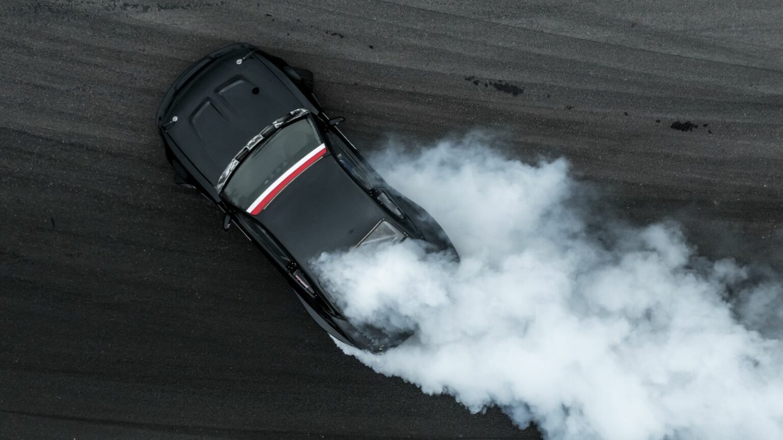 Racers Do This Every Lap, Regular Drivers Don’t Even Know It Exists ...